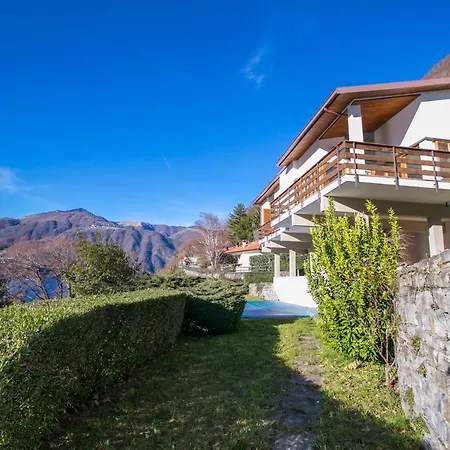 Sleeps 8 Pool Nesso