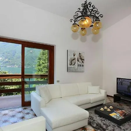 Sleeps 8 Pool Villa Nesso