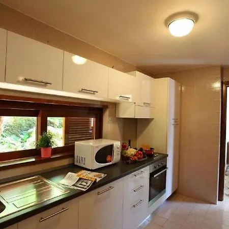 Sleeps 8 Pool Nesso
