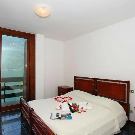 Sleeps 8 Pool * Nesso